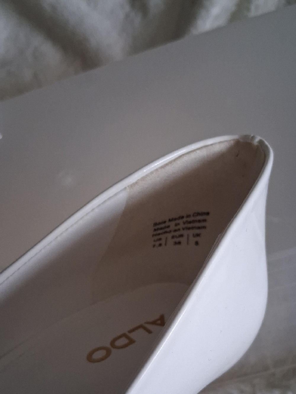 Aldo Glossy White Pointed-Toe Stiletto Pumps 3 1/2 Heels - Picture 5 of 6
